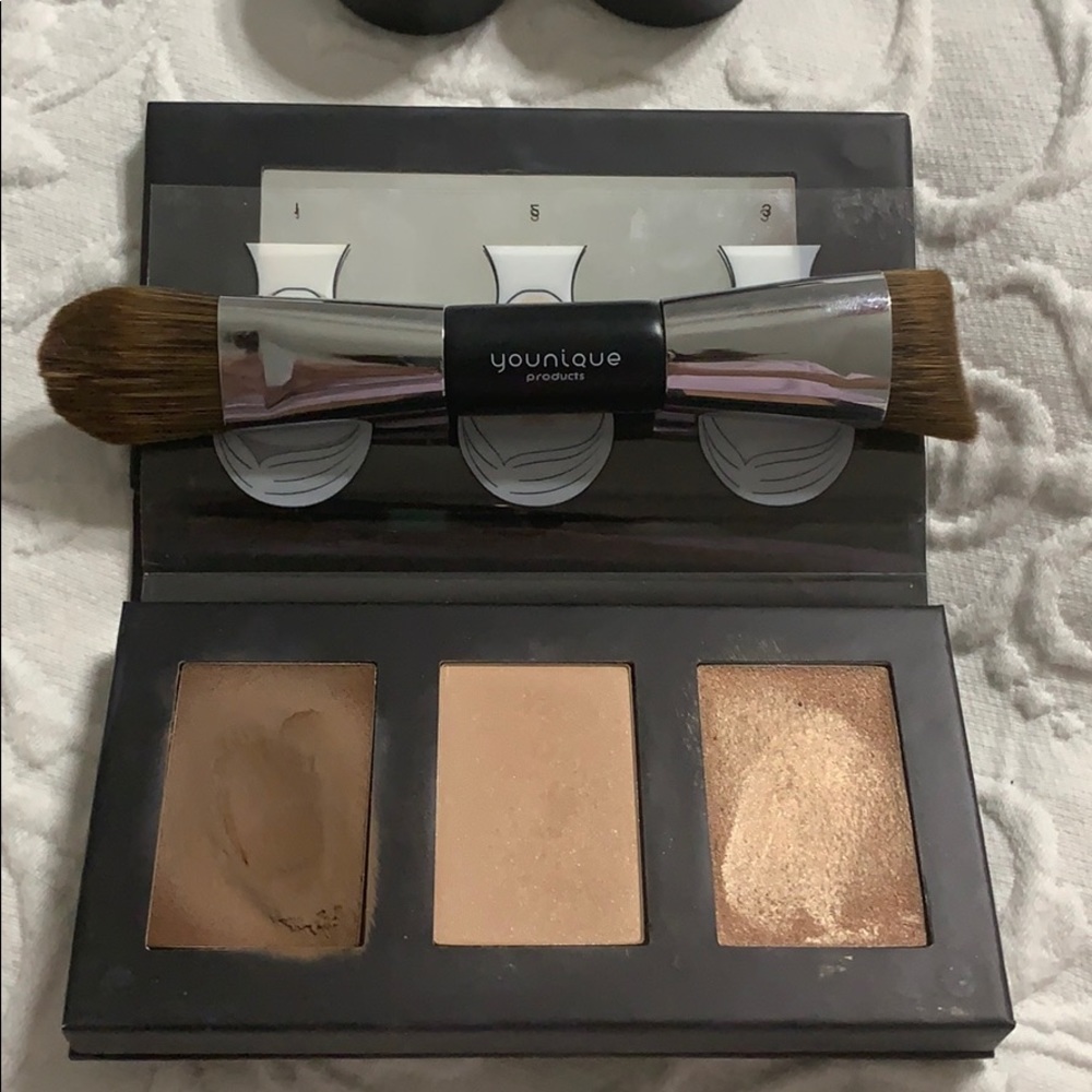 Younique sculpting trio